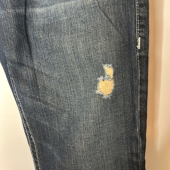 True Religion Classic Denim Straight Distressed Jeans style # MDE859Z05 - Picture 6 of 14
